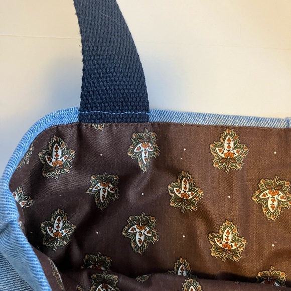 Handmade, Upcycled Denim Tote Bag, Dresden Plate, Lined, Blue/Brown. - Picture 6 of 7